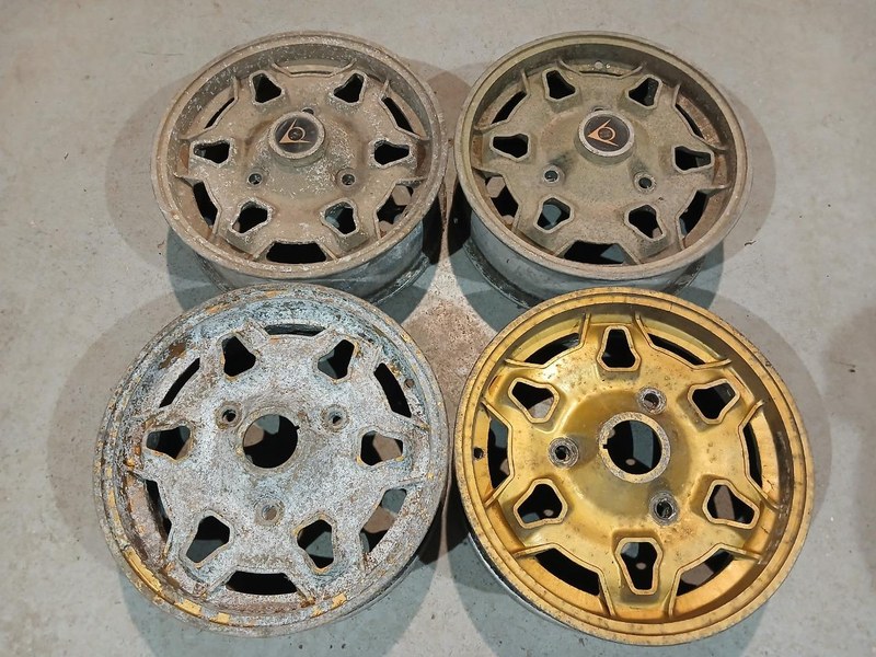 RENAULT 4 (R4) - 1 RENAULT 4 (R4) - 1