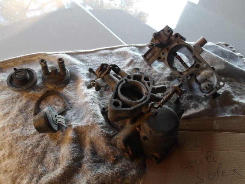 RENAULT 8 (R8) - 2 RENAULT 8 (R8) - 2