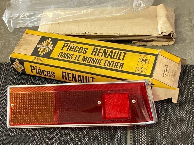 RENAULT 10 (R10) - 1 RENAULT 10 (R10) - 1