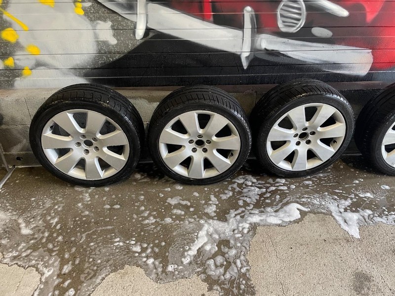 AUDI A8 - 2 AUDI A8 - 2