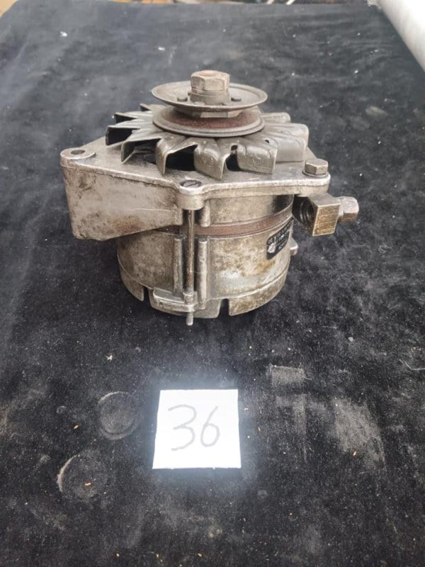 MERCEDES 220 B - 2 MERCEDES 220 B - 2