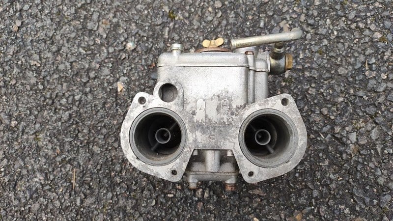 RENAULT 8 (R8) - 2 RENAULT 8 (R8) - 2