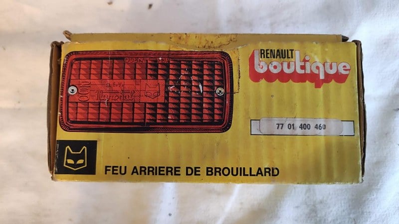 RENAULT 8 (R8) - 2 RENAULT 8 (R8) - 2