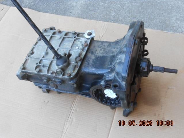 RENAULT 4L (R4L) - 1 RENAULT 4L (R4L) - 1