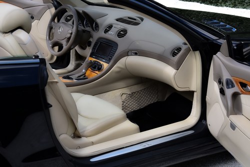 2004 Mercedes-Benz SL500 R230 Te koop (foto 29 van 75)