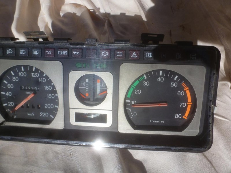 RENAULT 9 (R9) - 1 RENAULT 9 (R9) - 1