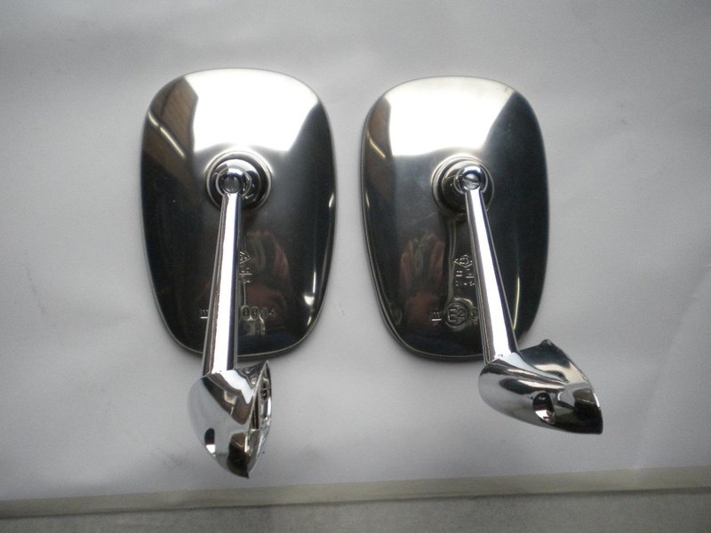 RENAULT 8 (R8) - 1 RENAULT 8 (R8) - 1