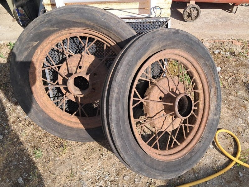 FORD B - 1 FORD B - 1