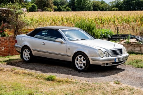 1999 Mercedes-Benz CLK320 Elegance C208 For Sale (picture 9 of 121)