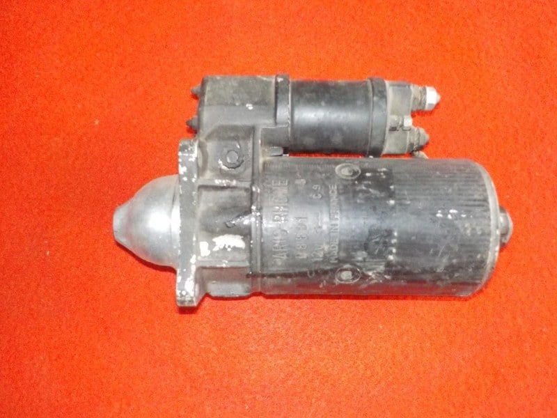 RENAULT 8 (R8) - 1 RENAULT 8 (R8) - 1