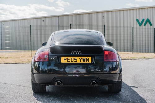 2005 Audi TT Coupe 3.2 V6 Quattro Te koop (foto 8 van 177)