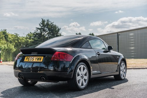 2005 Audi TT Coupe 3.2 V6 Quattro Te koop (foto 9 van 177)