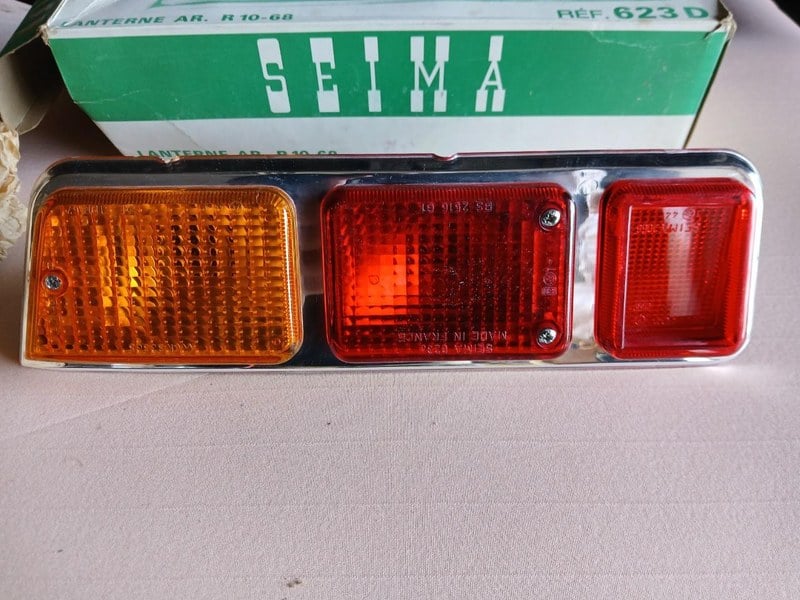 RENAULT 10 (R10) - 2 RENAULT 10 (R10) - 2