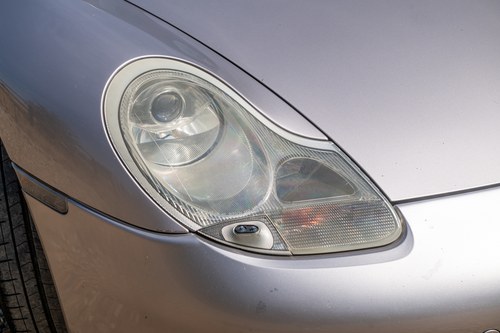 2001 Porsche 911 Carrera 2 Cabriolet - Recent engine overhaul Te koop (foto 99 van 190)