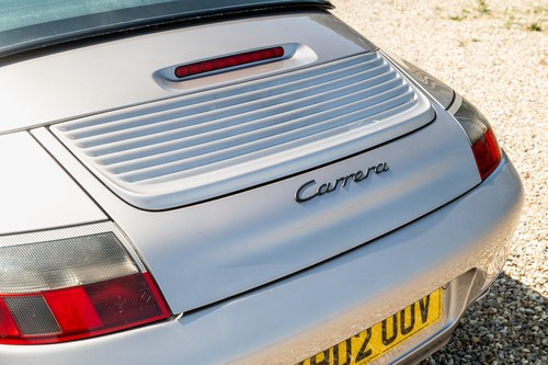 2001 Porsche 911 Carrera 2 Cabriolet - Recent engine overhaul Te koop (foto 124 van 190)