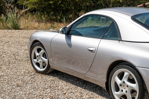2001 Porsche 911 Carrera 2 Cabriolet - Recent engine overhaul Te koop (foto 136 van 190)