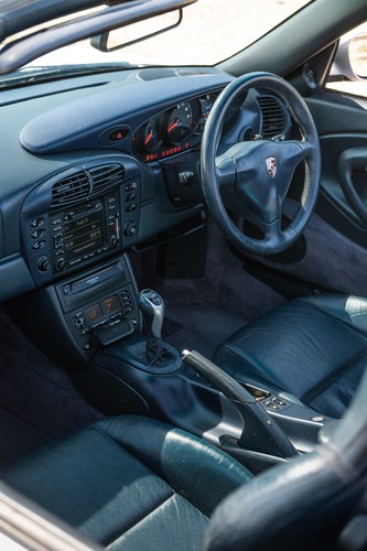 2001 Porsche 911 Carrera 2 Cabriolet - Recent engine overhaul Te koop (foto 71 van 190)