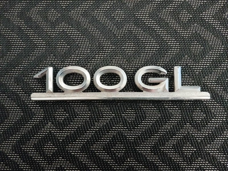 AUDI 100 - 1 AUDI 100 - 1