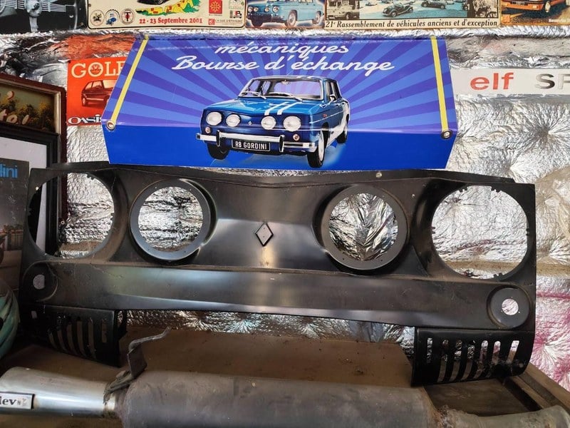 RENAULT 8 (R8) - 1 RENAULT 8 (R8) - 1