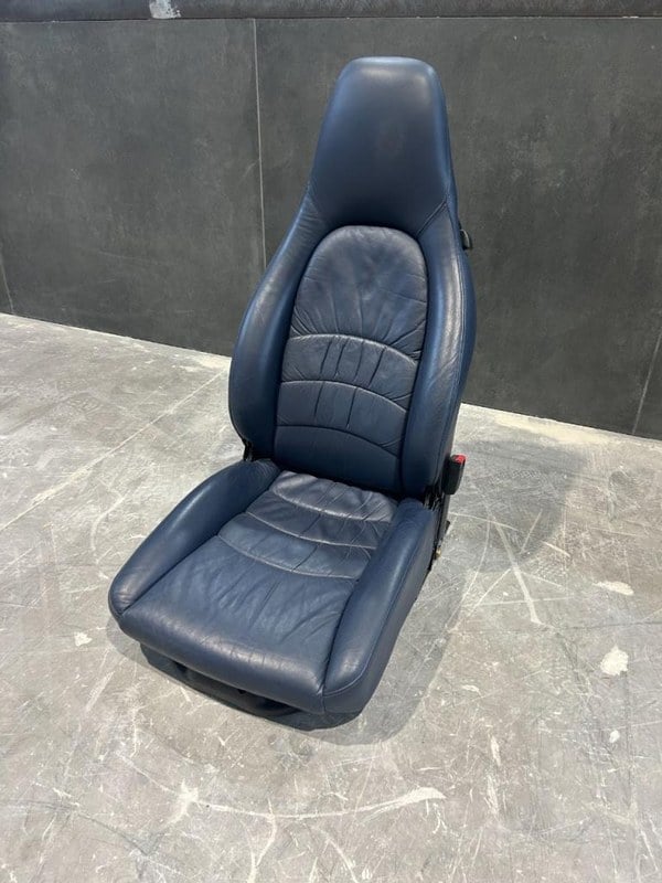 PORSCHE 911 - 1 PORSCHE 911 - 1