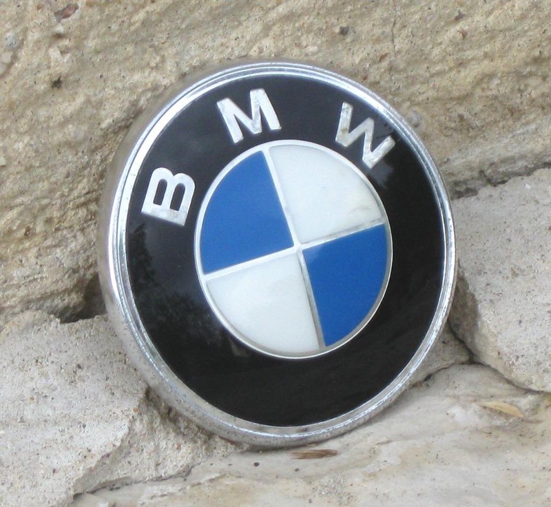 BMW 318 - 2 BMW 318 - 2