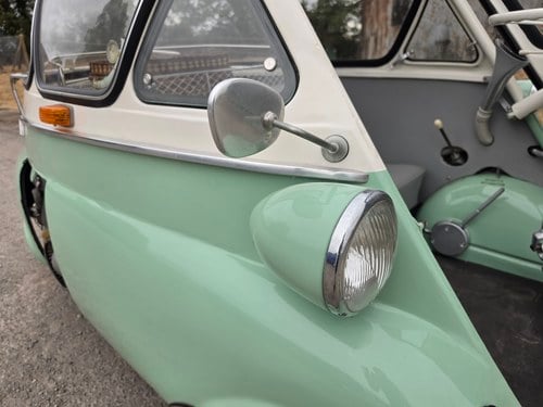 1957 BMW Isetta 300 à vendre (picture 36 of 57)