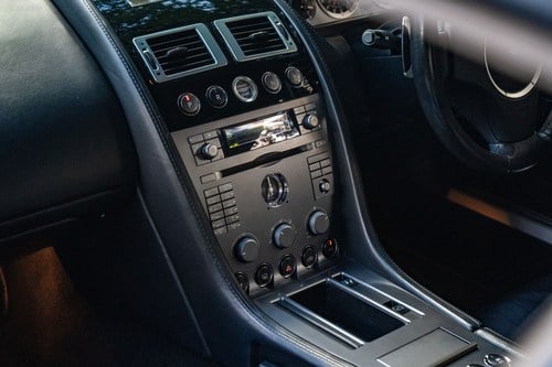 2005 Aston Martin DB9 Coupé In vendita (immagine 43 di 123)