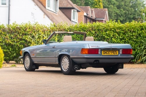 1987 Mercedes-Benz 300 SL R107 For Sale (picture 12 of 131)