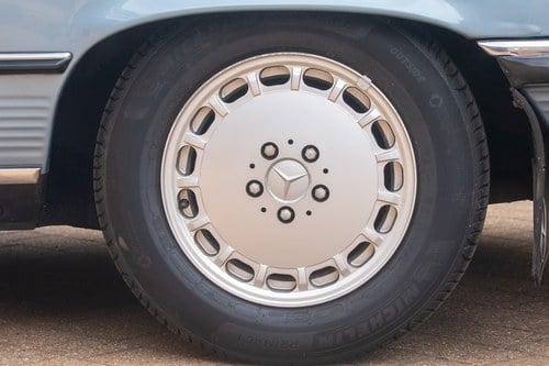 1987 Mercedes-Benz 300 SL R107 For Sale (picture 29 of 131)