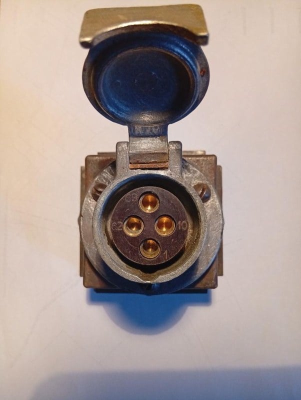 RENAULT R3042 - 2 RENAULT R3042 - 2