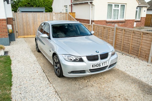 2006 BMW 330i SE Steptronic E90 Te koop (foto 1 van 129)