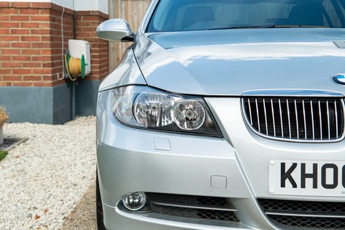2006 BMW 330i SE Steptronic E90 Te koop (foto 70 van 129)