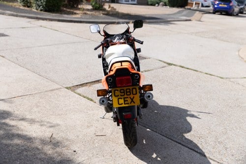 1986 Yamaha RD500LC Te koop (foto 4 van 109)