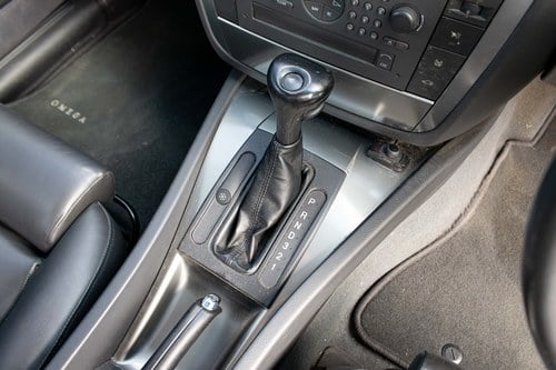 2001 Vauxhall Omega MV6 till salu (bild 60 av 154)