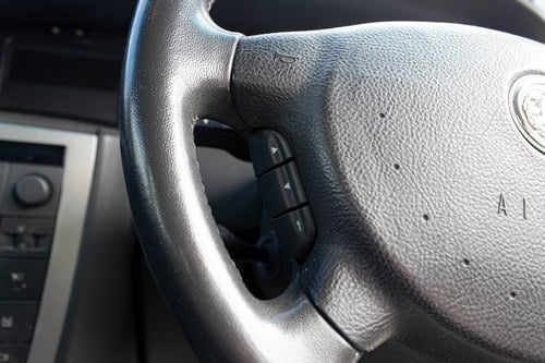 2001 Vauxhall Omega MV6 till salu (bild 68 av 154)