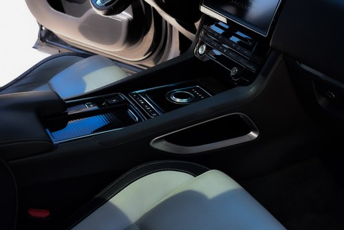 2017 Jaguar F-Pace SUV 2,0L "R-Sport" For Sale (picture 32 of 80)
