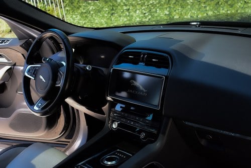2017 Jaguar F-Pace SUV 2,0L "R-Sport" For Sale (picture 33 of 80)