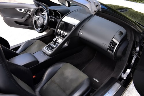 2017 Jaguar F-Type Convertible 3,0L V6 (45k miles) For Sale (picture 37 of 87)