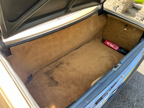 1985 Mercedes-Benz 380SL R107 Te koop (foto 27 van 37)