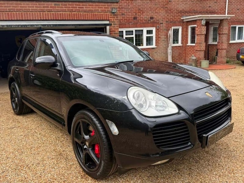2005 Porsche Cayenne - 1 2005 Porsche Cayenne - 1