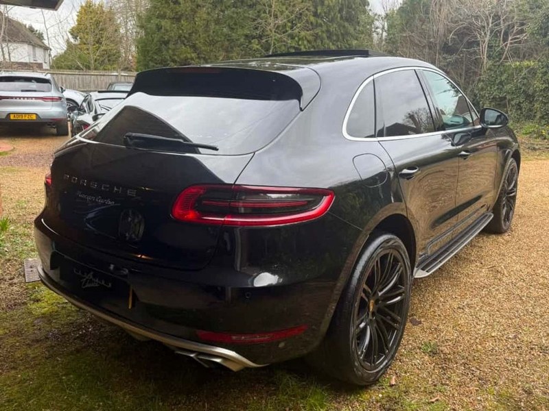 2014 Porsche Macan - 2 2014 Porsche Macan - 2