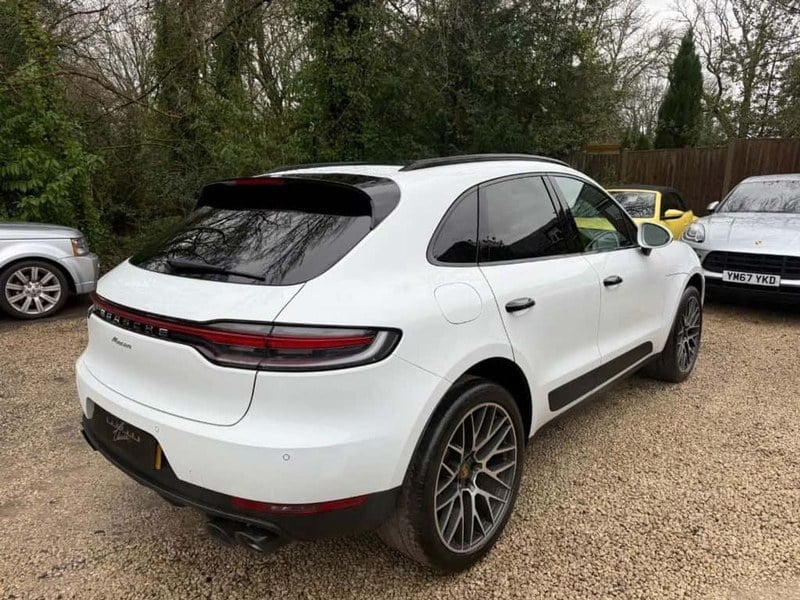 2018 Porsche Macan - 2 2018 Porsche Macan - 2