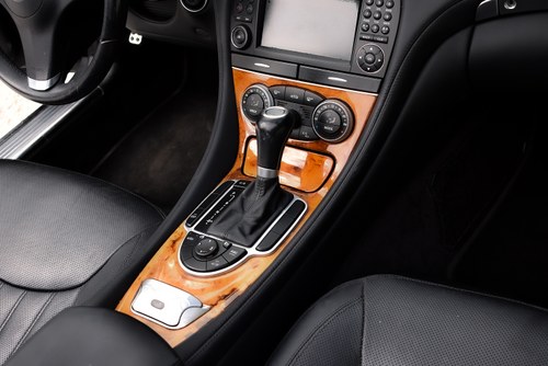 2009 Mercedes-Benz SL550 Convertible 5,5L V8 till salu (bild 35 av 80)