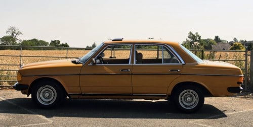1979 Mercedes-Benz 300D Manual LHD Saloon W123 For Sale (picture 10 of 39)