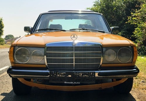 1979 Mercedes-Benz 300D Manual LHD Saloon W123 For Sale (picture 12 of 39)