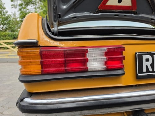 1979 Mercedes-Benz 300D Manual LHD Saloon W123 For Sale (picture 30 of 39)