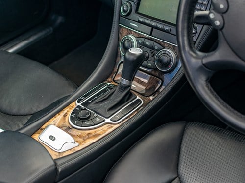 2007 Mercedes-Benz SL500 R230 - 5.5 V8 For Sale (picture 8 of 128)