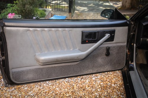 1990 Chevrolet Camaro 3.1L V6 LHD Automatic For Sale (picture 25 of 88)