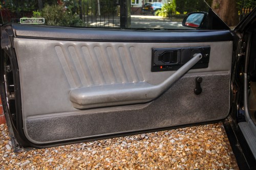 1990 Chevrolet Camaro 3.1L V6 LHD Automatic For Sale (picture 26 of 88)