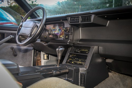 1990 Chevrolet Camaro 3.1L V6 LHD Automatic For Sale (picture 29 of 88)